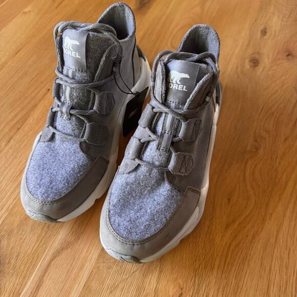 NWT Sorel Women's Kinetic Rngd Caribou Boot in "Quarry, Sea Salt" Gray Size 7.5 - Picture 8 of 15